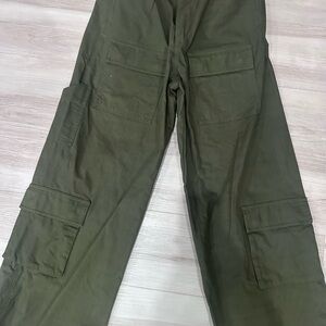 Joshua Mohamed oversized cargos